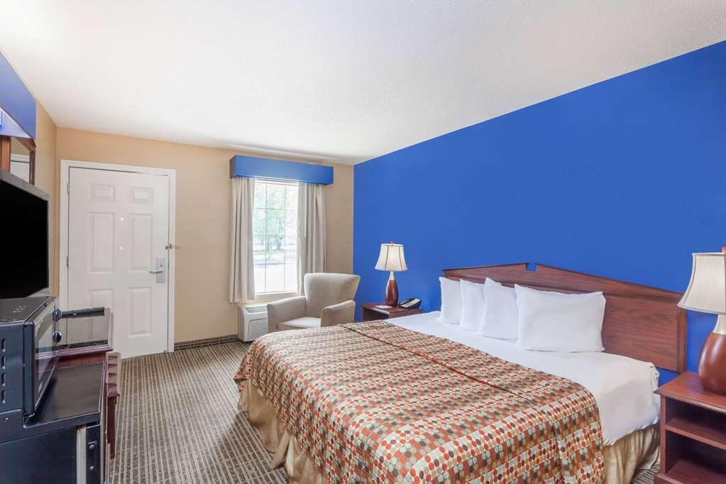 Baymont By Wyndham Florence/Muscle Shoals חדר תמונה